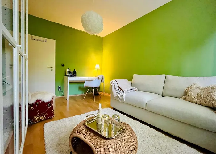 Séjour chez l'habitant Ruhiges Messezimmer Im Diplomatenviertel Mit Gruenblick